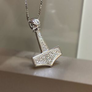 Alternative view of Silfur Þórshamar