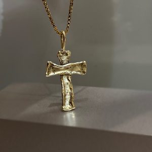 Handsmíðaður 14kt gullkross í Silkilínunni